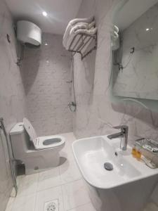 Barakah Al Madinah Al Dhahabi Hotel - imagen 14