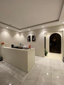 East Residence - image 6