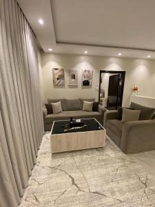 East Residence - image 13