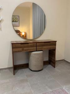 Menzal-M12-211 Two-Bedroom Apartment and Living Room - imagen 12