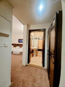 Shawati Al Madinah 2 Hotel - image 2