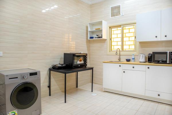 Luxurious Family 3 Bedroom Apartments-Nozol Noor 1 - imej 14