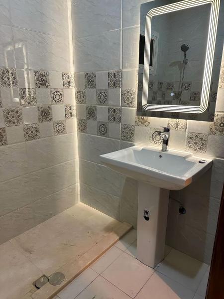 Apartment with 3 Bedrooms and a Living Room and Kitchen - Apartment 3 Bedroom - تصویر 7