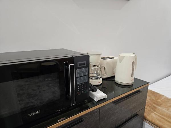 Shaza Taibah Luxury Room - image 6