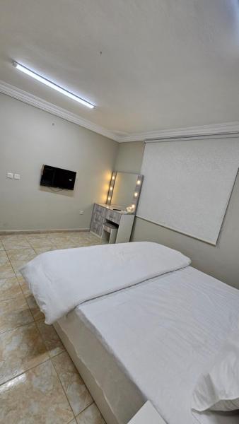 Apartment with Two Bedrooms and Attractive Price 2 - imej 19