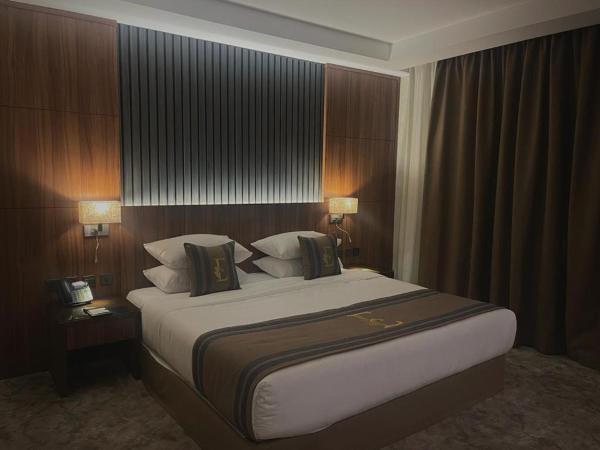E Hotel - imej 49