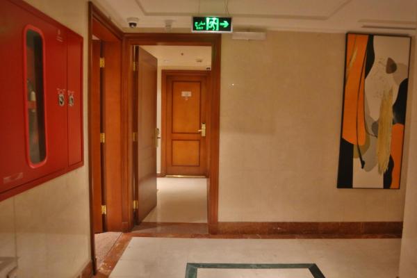 Diwan Al Hijrah Hotel - image 2