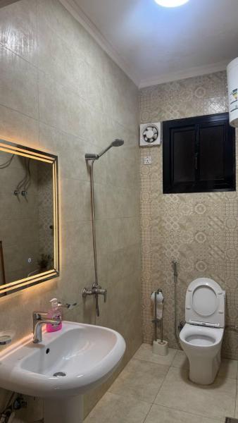 Shaza Taibah Luxury Room - image 9