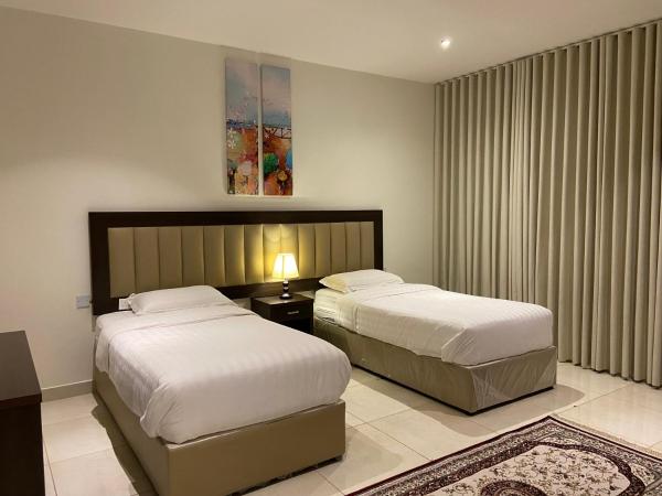 Luxury Apartment with Two Bedrooms, Two Bathrooms, Living Room and Dining Room - görsel 2