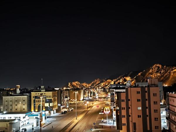 AZHAAR Suites - gambar 8