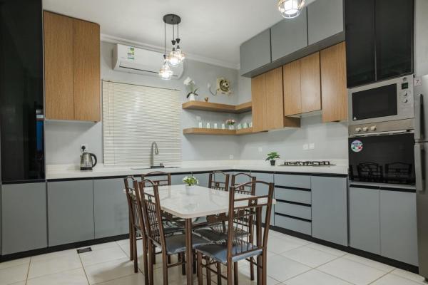Family Apartment - gambar 22
