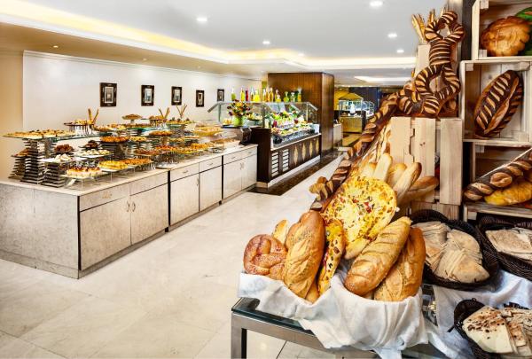 Millennium Taiba Hotel - imej 37