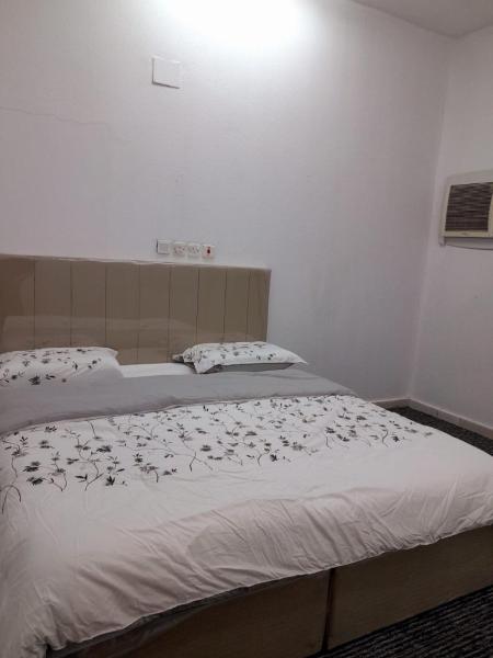 Khalid Serviced Apartments Near Mustashfa Al Malik - imagen 12