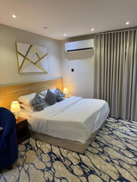 Studio with Hotel Design - imej 2