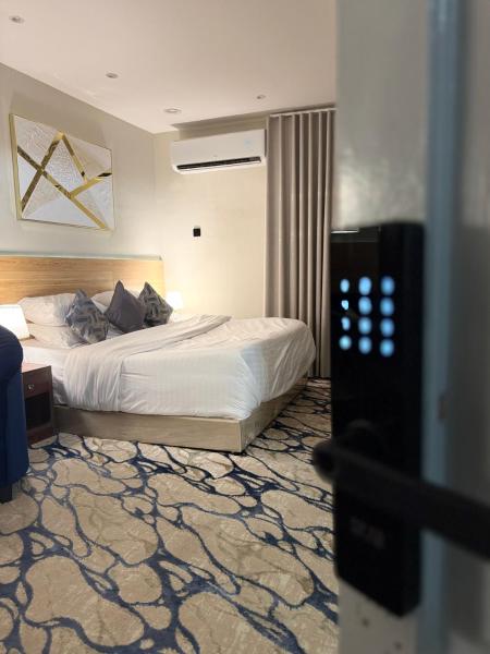 Studio with Hotel Design - imej 11