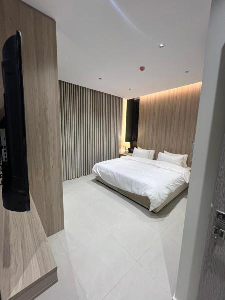 Raf Suites - image 5
