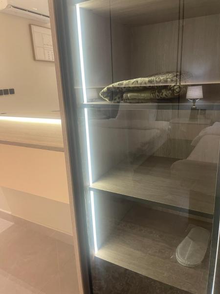 靠近校园和服务设施的双卧室酒店式公寓（带大厅）- 图片 20