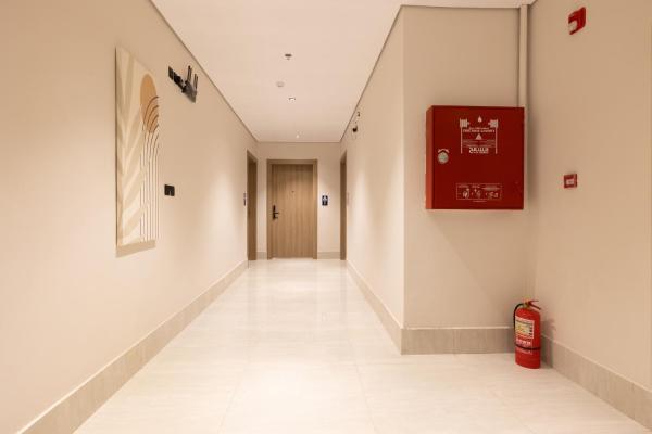 Riwaq Hotel Suites - image 5