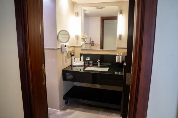 SAJA By Warwick Madinah Hotel - imej 43