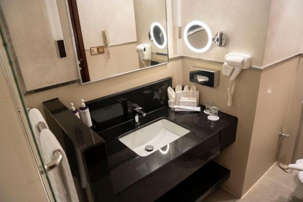 SAJA By Warwick Madinah Hotel - imej 36