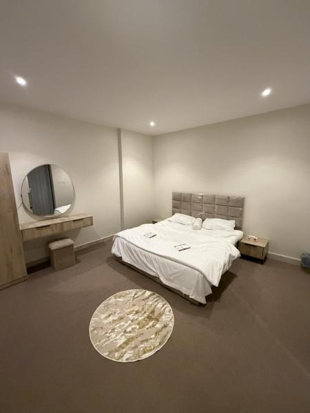 Bedroom and Living Room - imagen 10