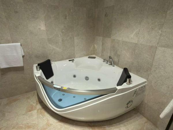 Aurion Executive Apartment - Next to Rashid Mall - Self Check-in - image 22