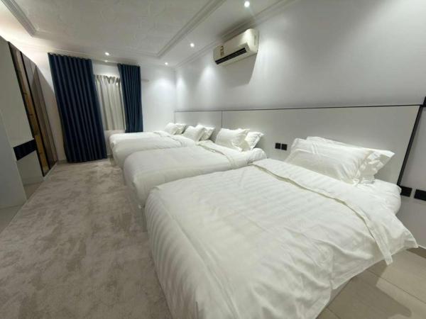 Aurion Grand Villa - 12BR Estate with Rooftop - Uhud Views & Private Elevator - image 17