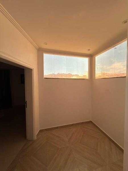 Aurion Grand Villa - 12BR Estate with Rooftop - Uhud Views & Private Elevator - image 2
