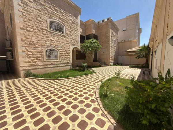 Aurion Grand Villa - 12BR Estate with Rooftop - Uhud Views & Private Elevator - image 16