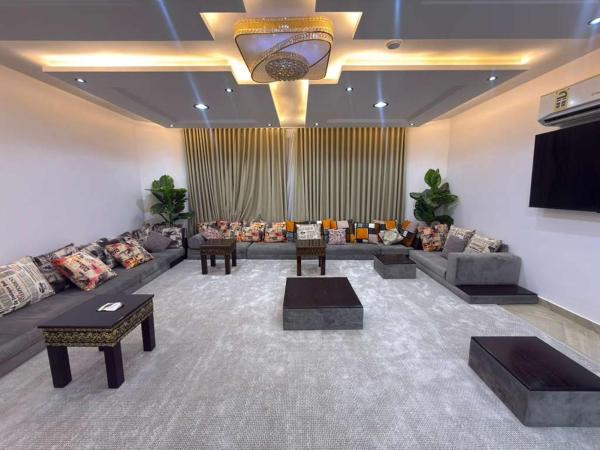 Aurion Grand Villa - 12BR Estate with Rooftop - Uhud Views & Private Elevator - image 9