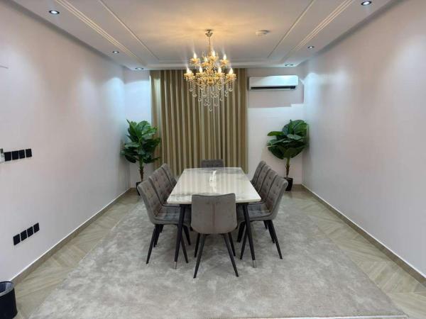 Aurion Grand Villa - 12BR Estate with Rooftop - Uhud Views & Private Elevator - image 33