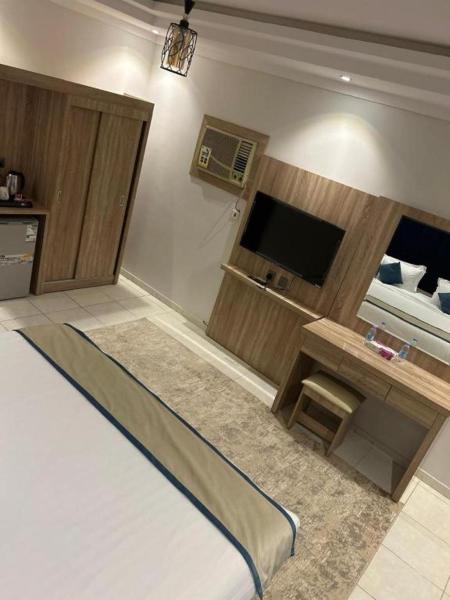 Al Madinah Furnished Suites Apartments - image 11