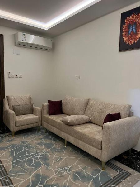 Royal Night Suites - image 10