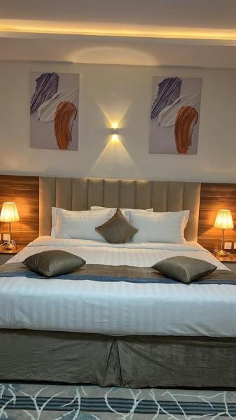Royal Night Suites - image 14