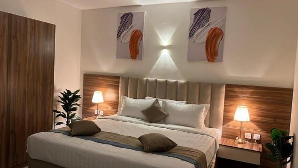 Royal Night Suites - image 9