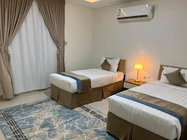 Royal Night Suites - image 6