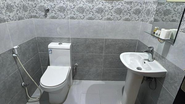 Royal Night Suites - image 12