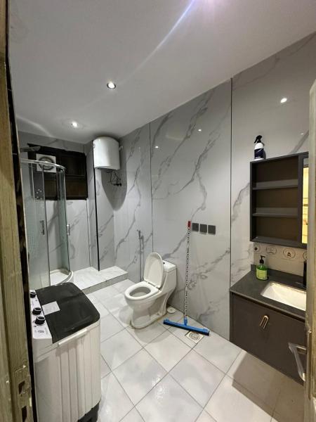 Apartment Consisting of Two Rooms and an External Lounge and Two Bathrooms - image 7