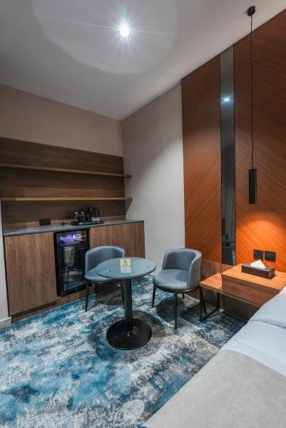 Aroma City Hotel - image 8