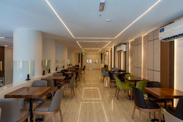 Rooh Al Madinah Hotel - image 4