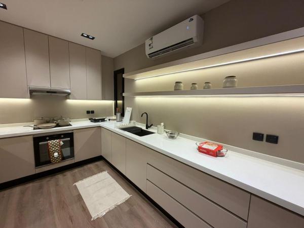 Atrah Luminous 3BR Luxury Family Residence - görsel 13