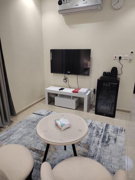 Room 100 - image 4