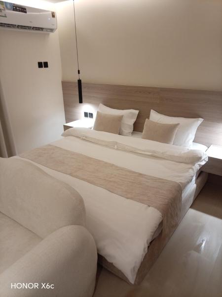 Al Taqwa Hotel Rooms - image 8