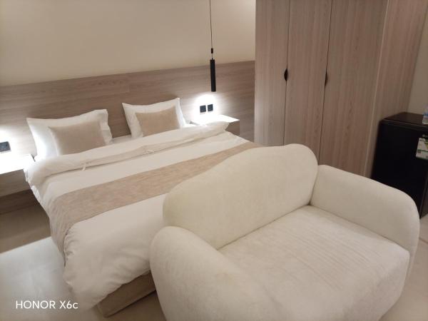 Al Taqwa Hotel Rooms - image 3