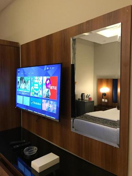 Azar Serviced Apartments - gambar 45