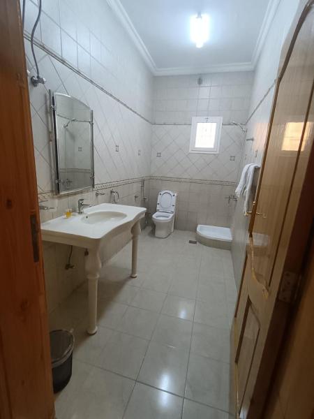 Al Madinah 2 Furnished Suites - image 18