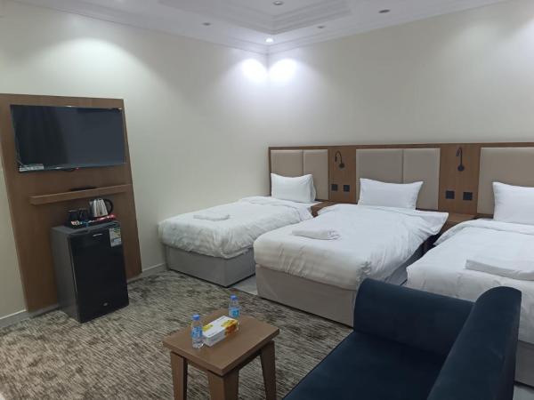 Al Madinah 2 Furnished Suites - image 27