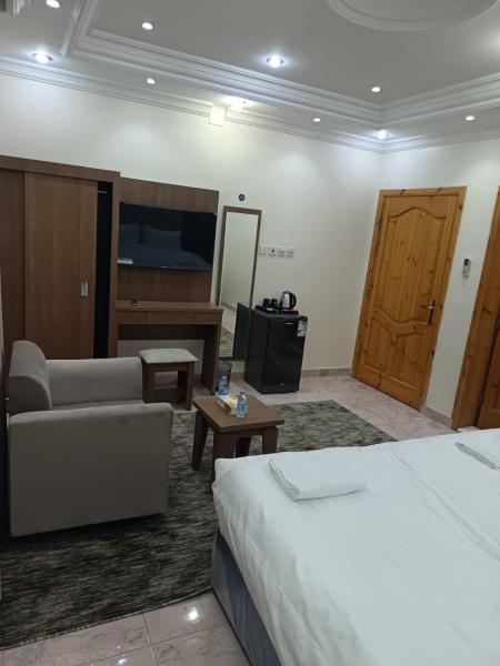 Al Madinah 2 Furnished Suites - image 21