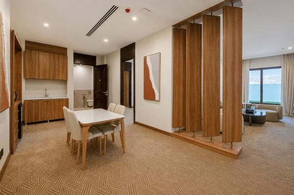 TeeLA HoTeL - image 3