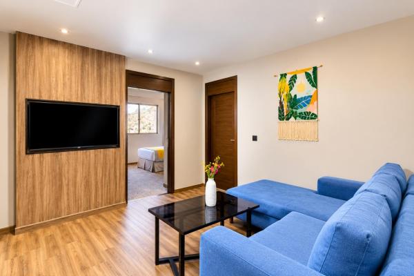 The Seasons Hotel - afbeelding 10